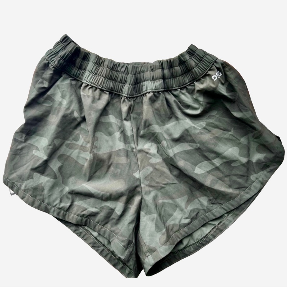 || NEW || DSG Green Camo Lined Athletic 2.5” Shorts Women’s Small